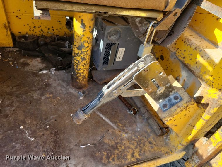 image for item DX7416 1988 Pettibone B-68C telehandler