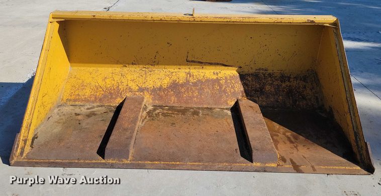 image for item DX7417 Telehandler bucket