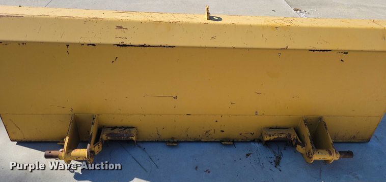 image for item DX7417 Telehandler bucket