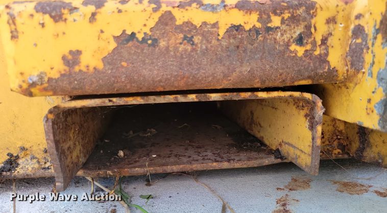 image for item DX7417 Telehandler bucket