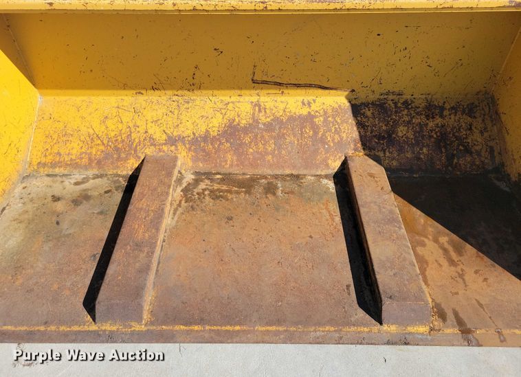 image for item DX7417 Telehandler bucket