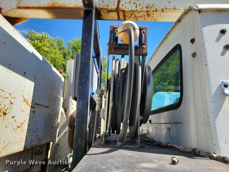 image for item DX7420 1996 Ford L8000 sewer jetter truck