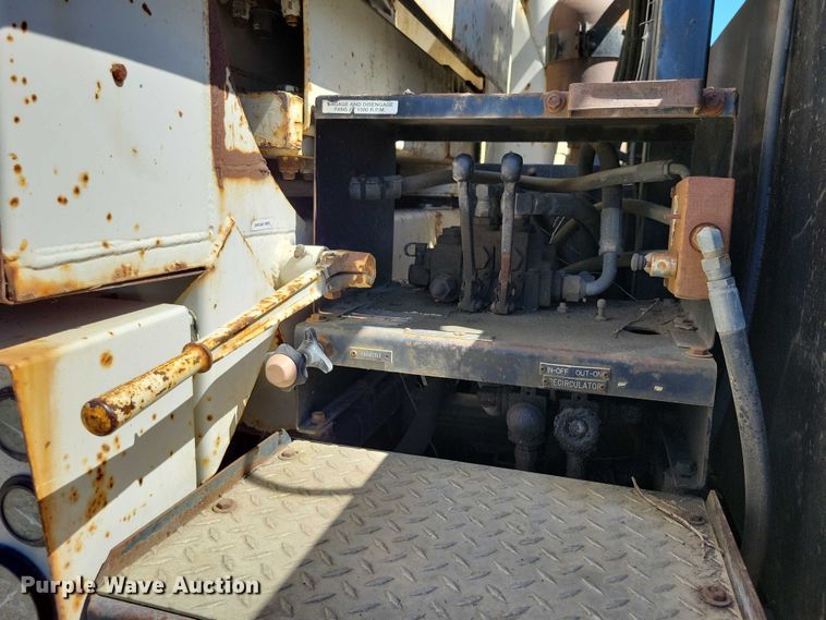 image for item DX7420 1996 Ford L8000 sewer jetter truck