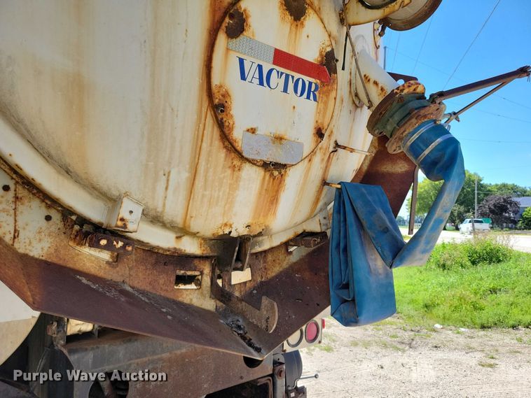 image for item DX7420 1996 Ford L8000 sewer jetter truck