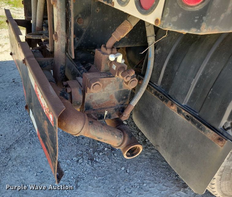 image for item DX7420 1996 Ford L8000 sewer jetter truck