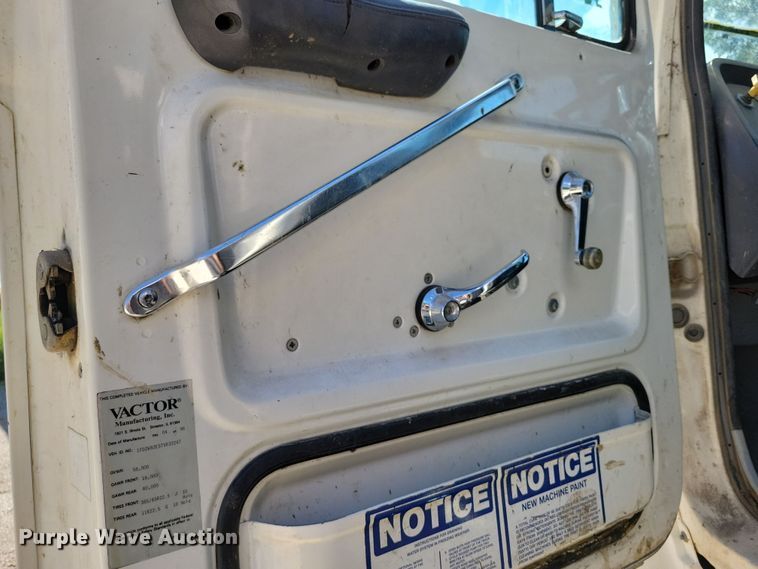 image for item DX7420 1996 Ford L8000 sewer jetter truck