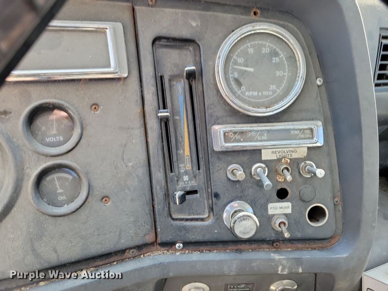 image for item DX7420 1996 Ford L8000 sewer jetter truck