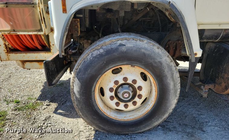 image for item DX7420 1996 Ford L8000 sewer jetter truck