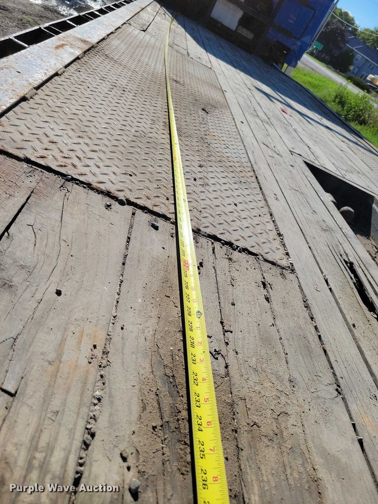 image for item DX7421 2007 Freightliner Argosy flatbed truck