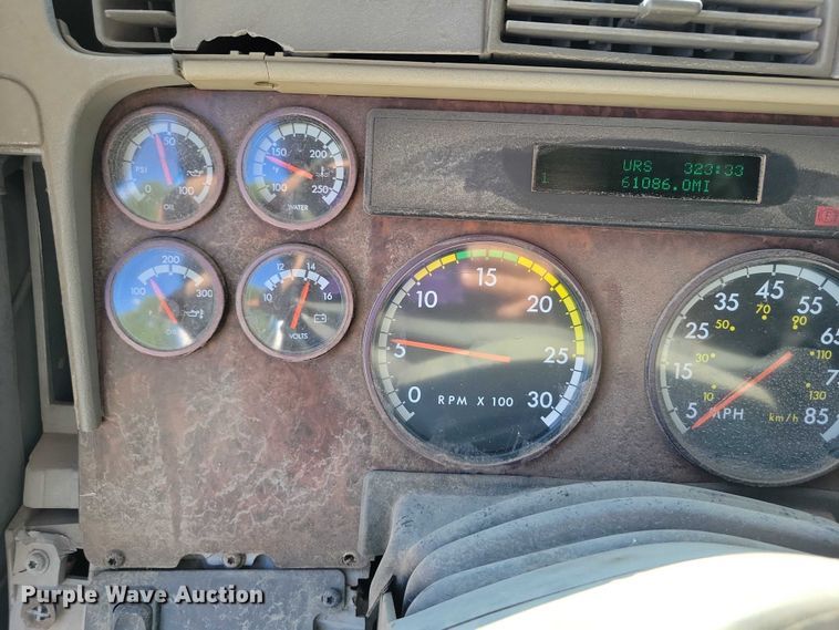 image for item DX7421 2007 Freightliner Argosy flatbed truck