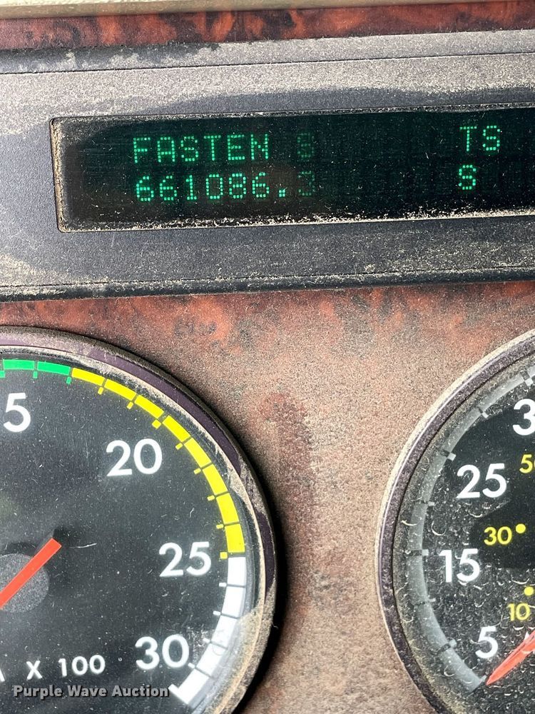 image for item DX7421 2007 Freightliner Argosy flatbed truck