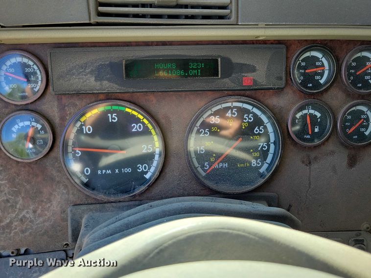 image for item DX7421 2007 Freightliner Argosy flatbed truck