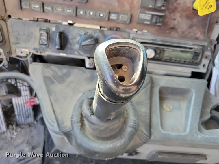 image for item DX7421 2007 Freightliner Argosy flatbed truck