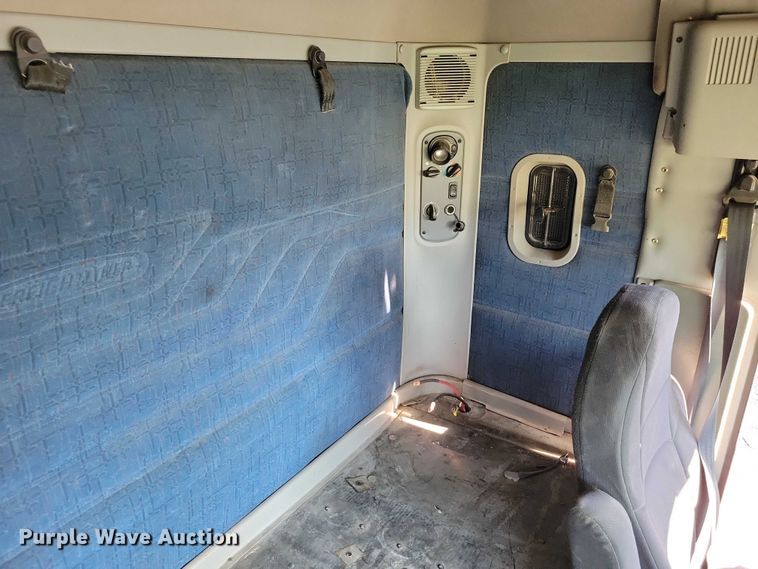 image for item DX7421 2007 Freightliner Argosy flatbed truck