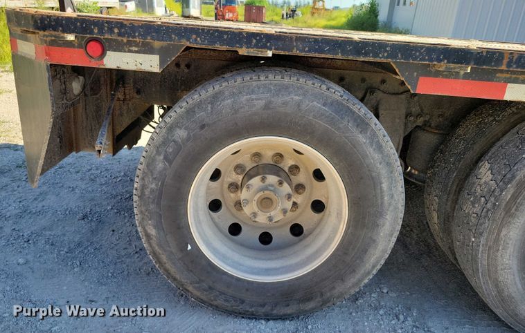 image for item DX7421 2007 Freightliner Argosy flatbed truck