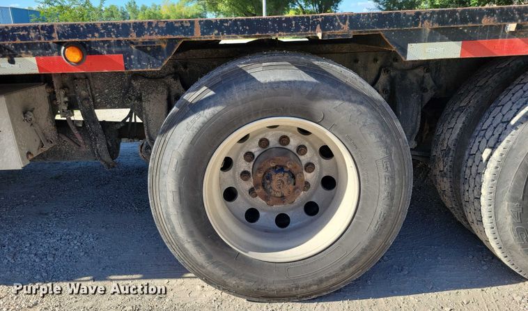 image for item DX7421 2007 Freightliner Argosy flatbed truck