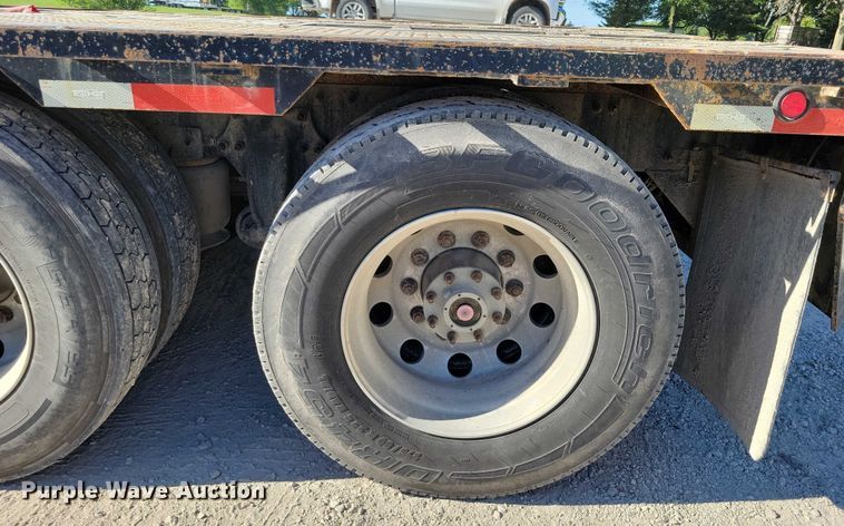 image for item DX7421 2007 Freightliner Argosy flatbed truck