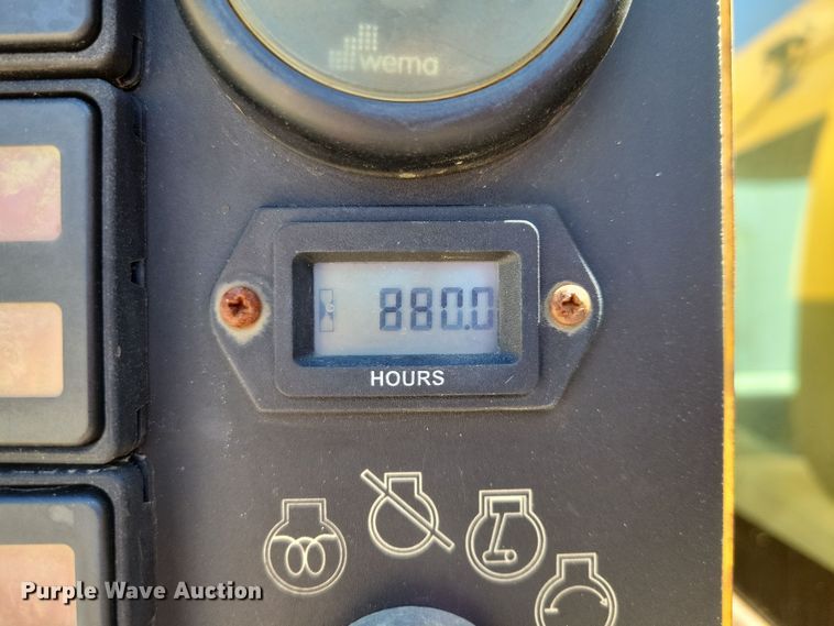 image for item DX7422 2015 Ford F550 Super Duty XL Crew Cab vacuum truck