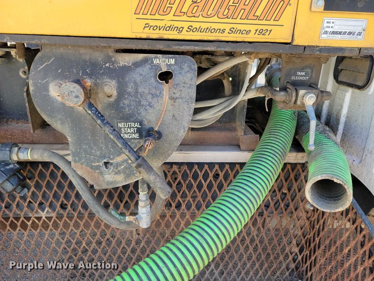 image for item DX7422 2015 Ford F550 Super Duty XL Crew Cab vacuum truck