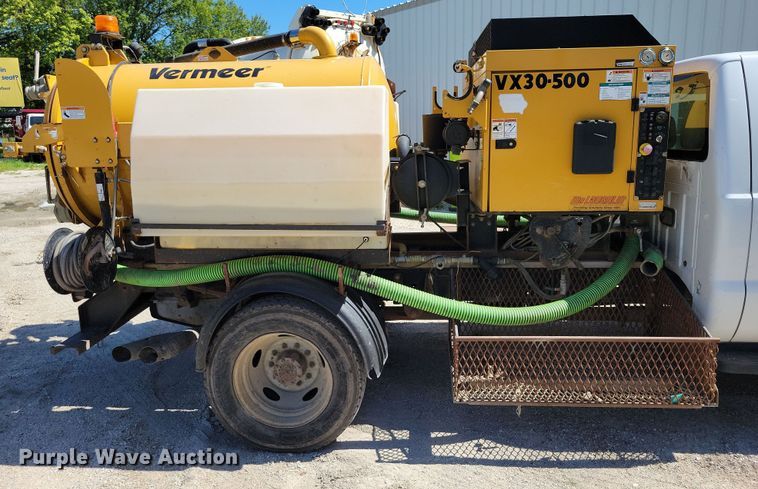 image for item DX7422 2015 Ford F550 Super Duty XL Crew Cab vacuum truck