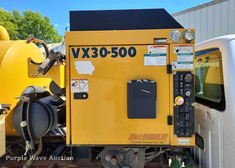 image for item DX7422 2015 Ford F550 Super Duty XL Crew Cab vacuum truck