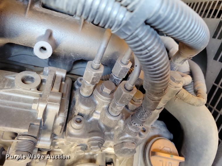 image for item DX7422 2015 Ford F550 Super Duty XL Crew Cab vacuum truck