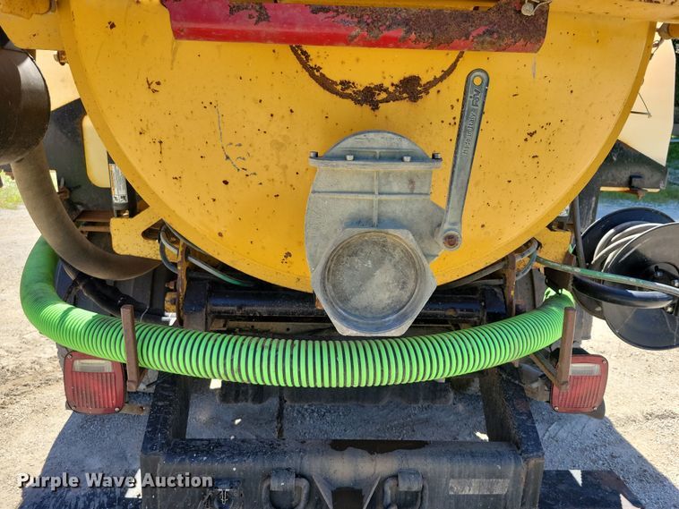 image for item DX7422 2015 Ford F550 Super Duty XL Crew Cab vacuum truck