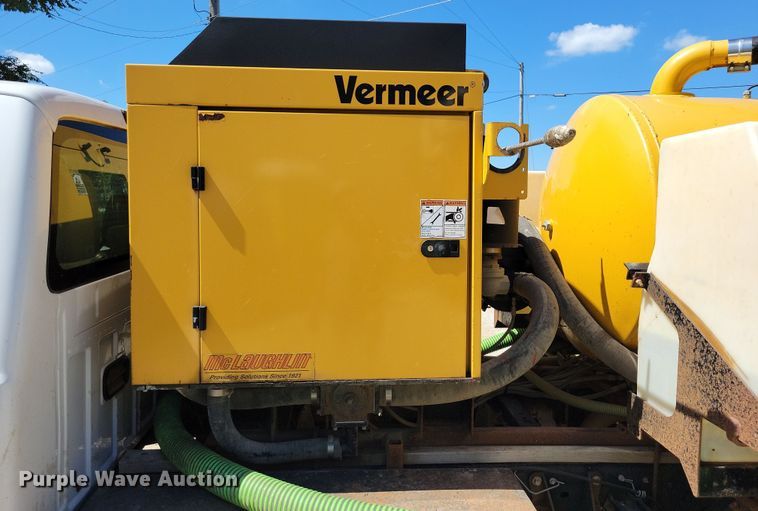 image for item DX7422 2015 Ford F550 Super Duty XL Crew Cab vacuum truck