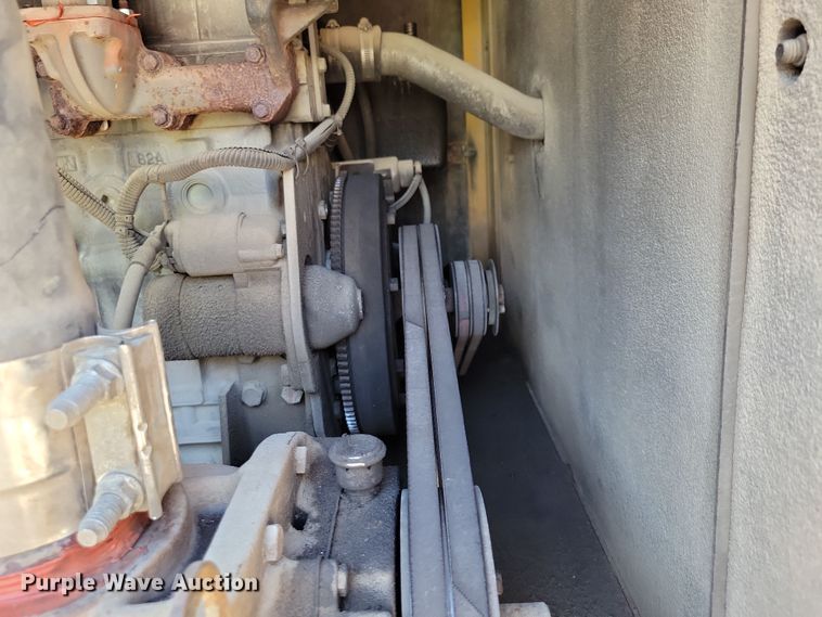 image for item DX7422 2015 Ford F550 Super Duty XL Crew Cab vacuum truck