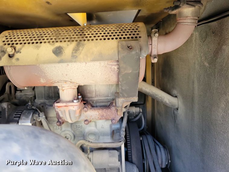 image for item DX7422 2015 Ford F550 Super Duty XL Crew Cab vacuum truck