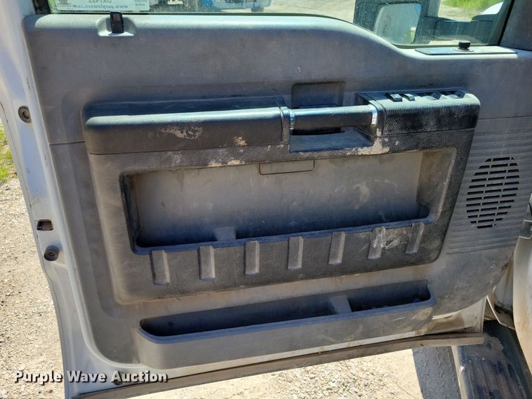 image for item DX7422 2015 Ford F550 Super Duty XL Crew Cab vacuum truck