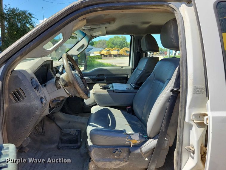 image for item DX7422 2015 Ford F550 Super Duty XL Crew Cab vacuum truck