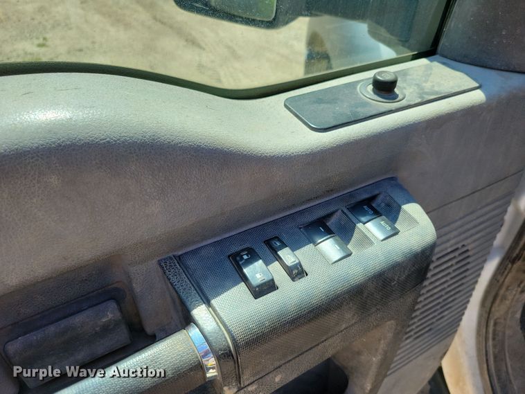 image for item DX7422 2015 Ford F550 Super Duty XL Crew Cab vacuum truck