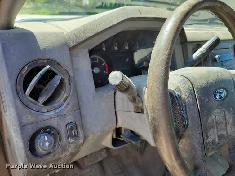 image for item DX7422 2015 Ford F550 Super Duty XL Crew Cab vacuum truck