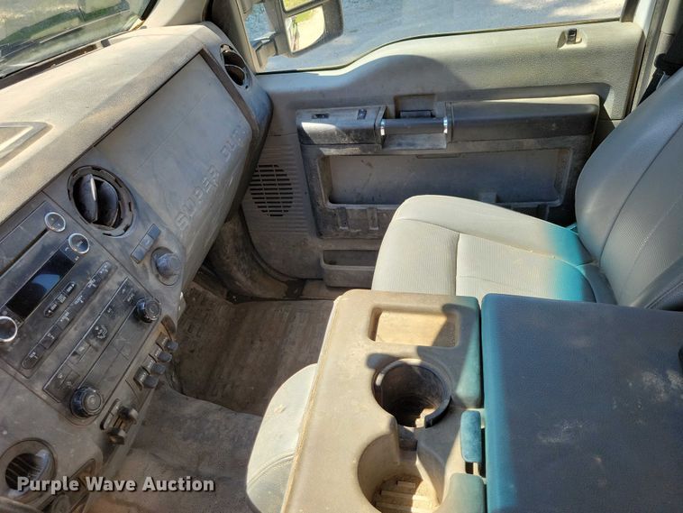 image for item DX7422 2015 Ford F550 Super Duty XL Crew Cab vacuum truck