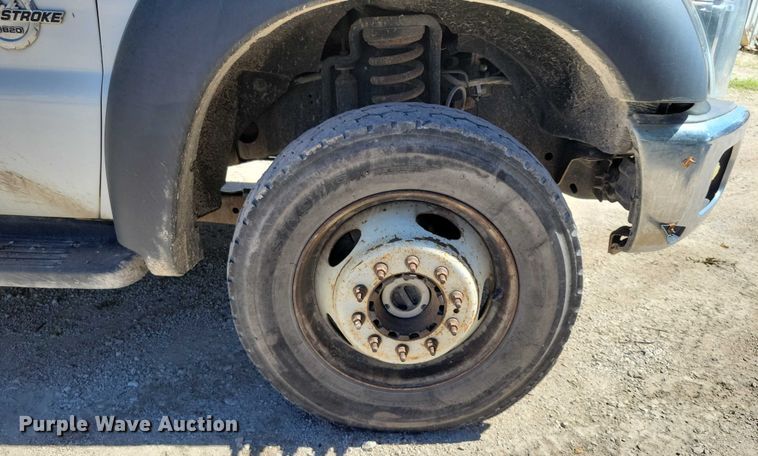 image for item DX7422 2015 Ford F550 Super Duty XL Crew Cab vacuum truck