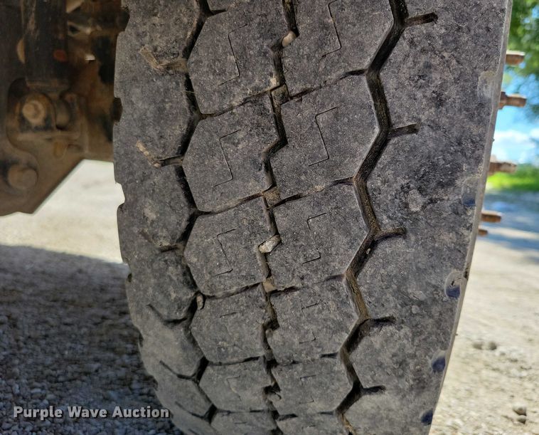 image for item DX7422 2015 Ford F550 Super Duty XL Crew Cab vacuum truck