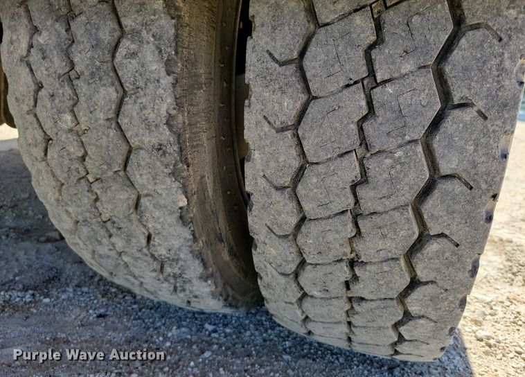 image for item DX7422 2015 Ford F550 Super Duty XL Crew Cab vacuum truck