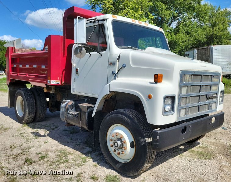image for item DX7424 1989 International S2100 dump truck