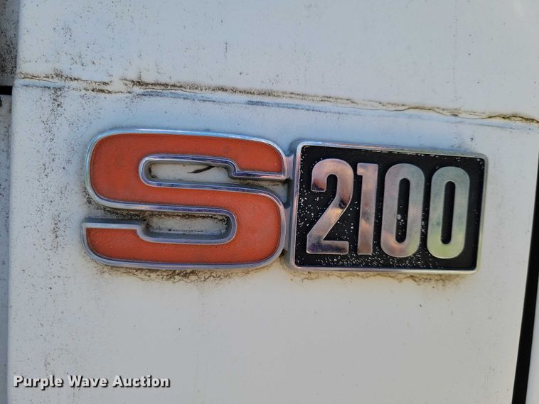 image for item DX7424 1989 International S2100 dump truck