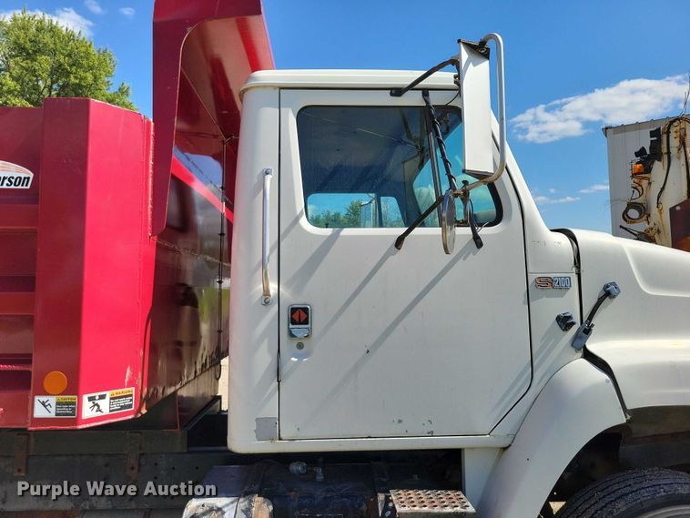 image for item DX7424 1989 International S2100 dump truck