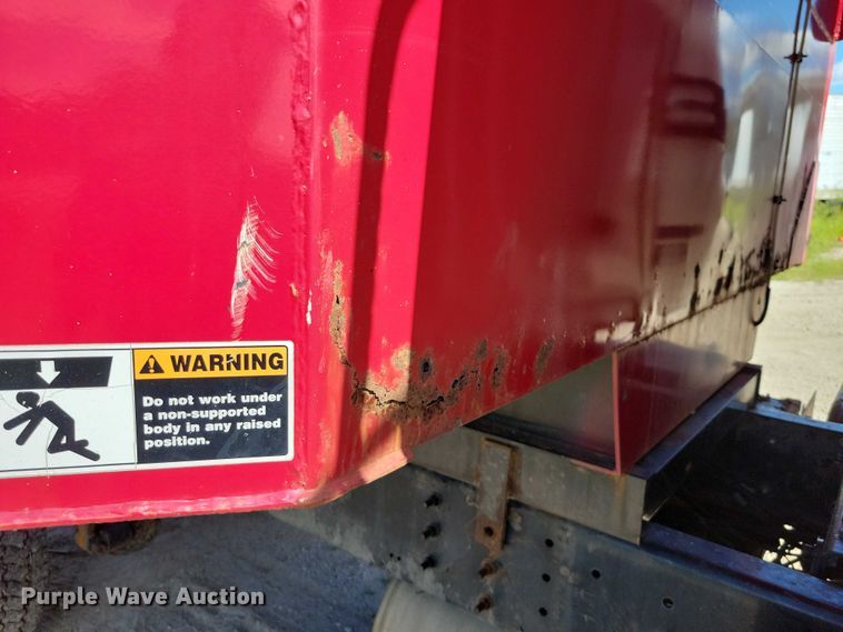 image for item DX7424 1989 International S2100 dump truck