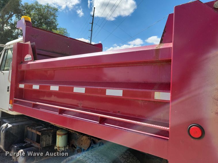 image for item DX7424 1989 International S2100 dump truck