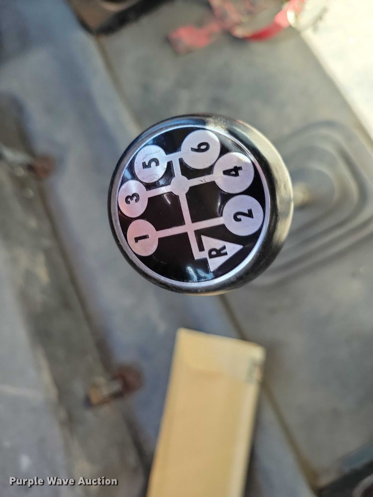 image for item DX7424 1989 International S2100 dump truck