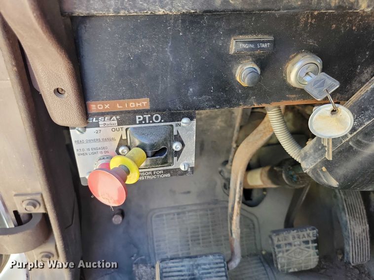 image for item DX7424 1989 International S2100 dump truck