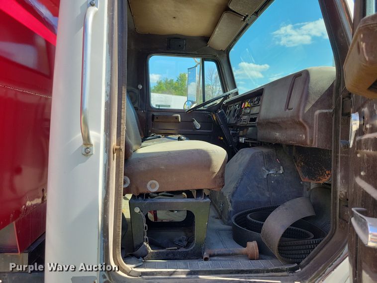 image for item DX7424 1989 International S2100 dump truck