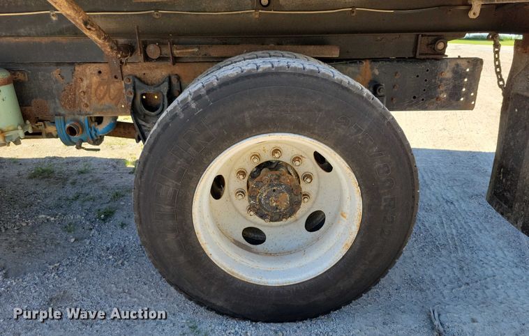 image for item DX7424 1989 International S2100 dump truck