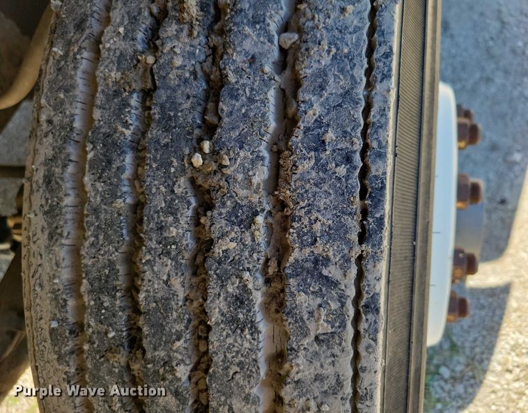 image for item DX7424 1989 International S2100 dump truck