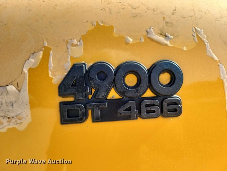 image for item DX7425 1996 International 4900 dump truck