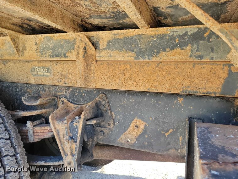 image for item DX7425 1996 International 4900 dump truck